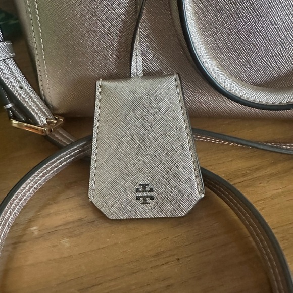 Tory Burch Robinson Small Double-Zip Tote Rose Gold Handbag - Picture 4 of 15